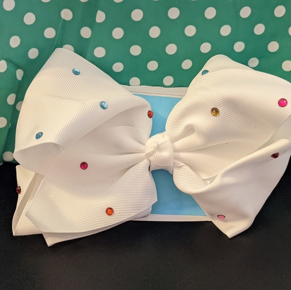 Bows - Picture 4 of 5